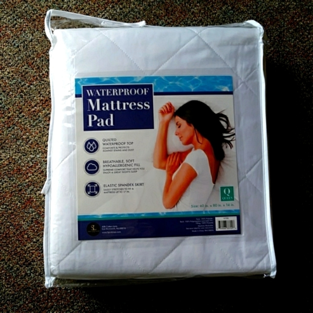 𝅺WATERPROOF Mattress Pad, Queen Size, White, 60 x 80 x 14 inches, New with tags